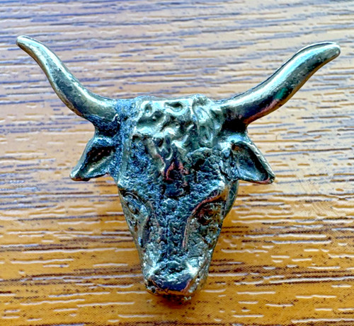 Longhorn bull head lapel pin - bull,
