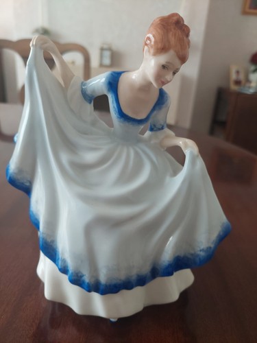 Royal doulton figure pamela - doulton,