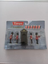 TIMPO TOYWAY CEREMONIAL GUARDS SET