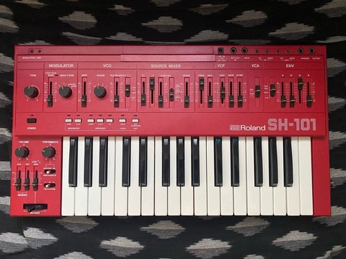 Roland 101 red monophonic - red,