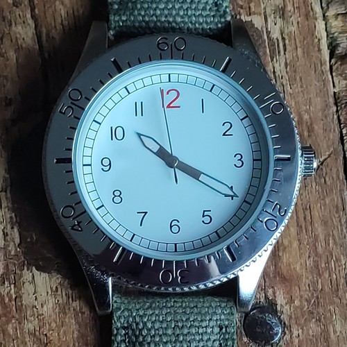Military style watch 1940s - -,