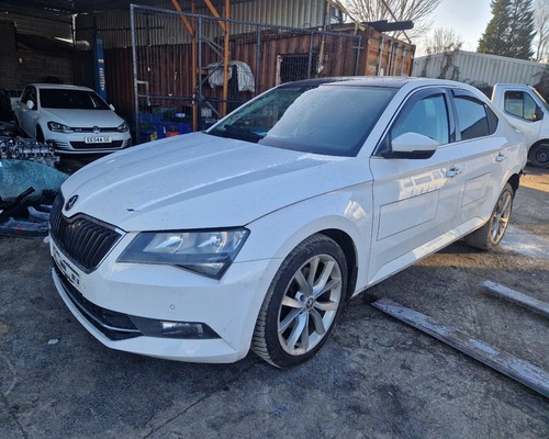 Skoda superb hatchback crl - hatchback,