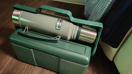 Vintage green stanley aladdin - green,