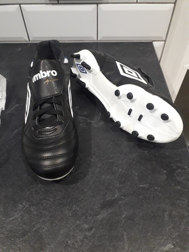 Umbro speciali football boots - speciali,