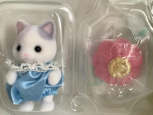 Sylvanian families blooming - families,