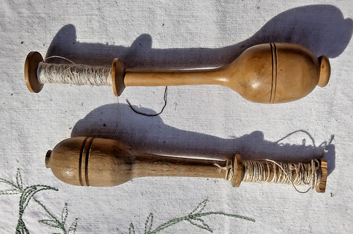Two wooden vintage antique - /,
