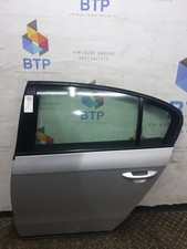 Vw Passat B7 2011-2015 Door Complete - Passenger Rear Nsr SILVER LA7W