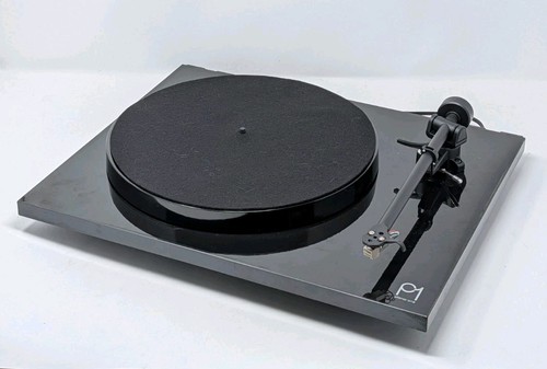 Rega planar turntable - planar, 1