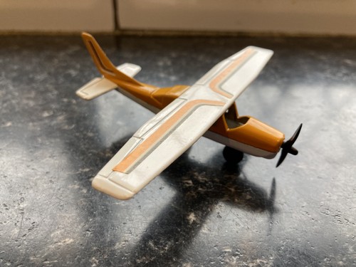 Matchbox sb14 cessna 210g - sb14,