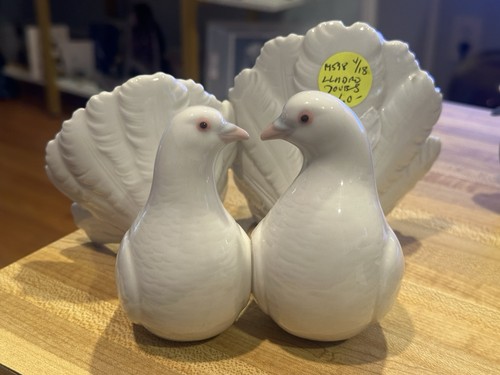 Lladro porcelain kissing - porcelain, doves