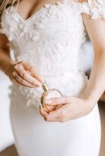 Suzanne Neville "Romance" Wedding Dress Size 8 Petite