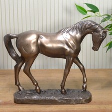 Horse figurine 'Graceful' by