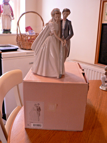 Stunning large boxed lladro - stunning,