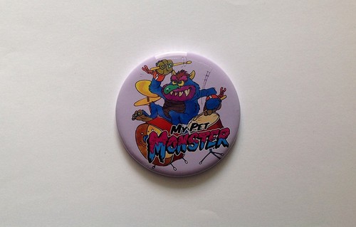 One new pet monster 58mm - ,