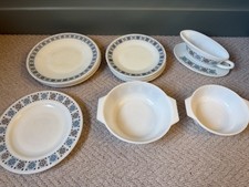 JAJ Vintage Pyrex in the