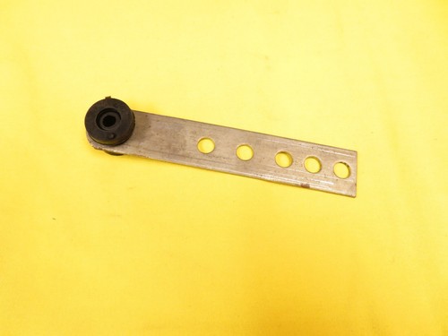 Universal exhaust hanger - universal,