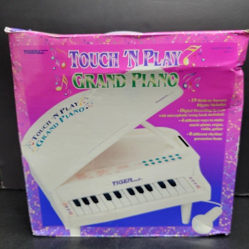 Vintage 1995 tiger - vintage, electronics