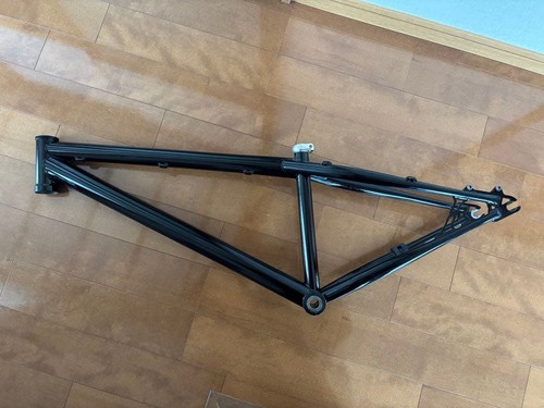 Bikmrkt black market frame - black,