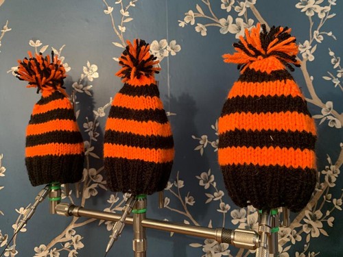 Nanny pat hat knitted - pat,