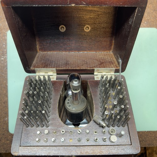 Vintage 600 watchmaker - k&d, no.