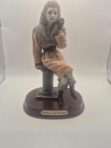 Catherine figurine part of - -,
