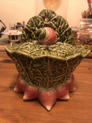 Majolica olfaire radish - olfaire, lidded