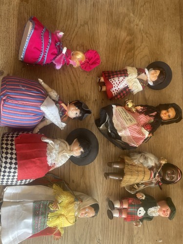 Vintage dolls house - dolls, figures(7)