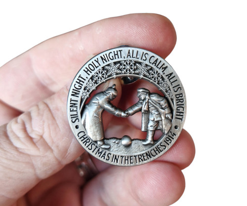 The christmas truce enamel - the,