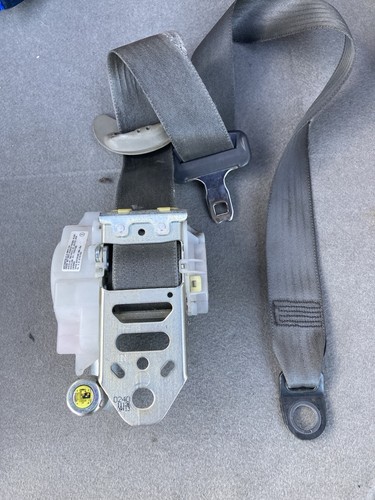 Breaking toyota prius - breaking,