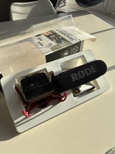 RØDE VideoMic Microphone with Rycote Lyre Shockmount Suspension High Pass Filter