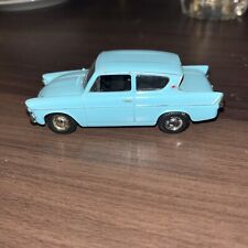 USED Vanguards VA1001 Ford Anglia Pale 1:43