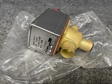 Honeywell V8044A 1044 5