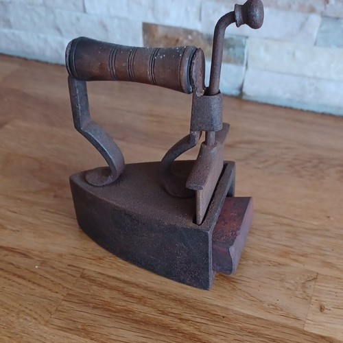 Vintage cast iron flat - cast,