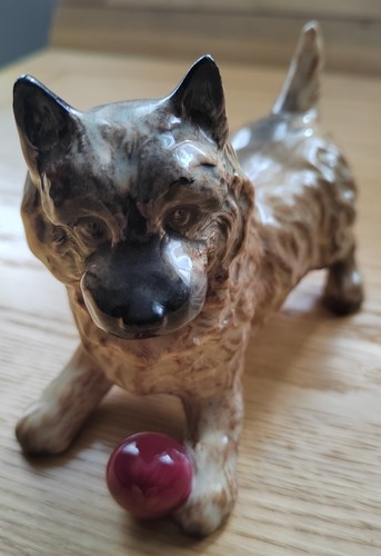 Dog figurine beswick - dog,