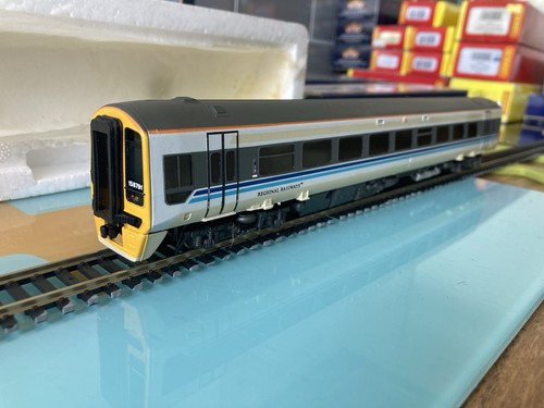 Bachmann 500 class 158 - bachmann,