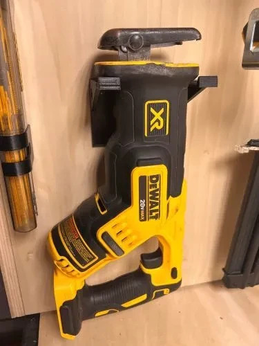 Dewalt 18v reciprocating saw - dewalt,
