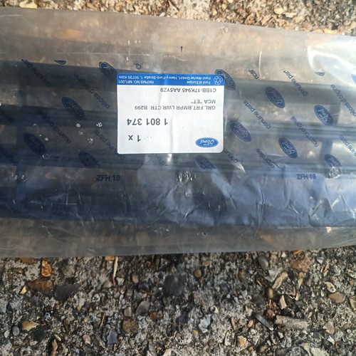 New front lower grille ford - new,