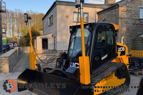 2014 jcb 225t - jcb, tracked