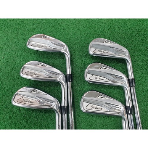 Titleist iron set - titleist,