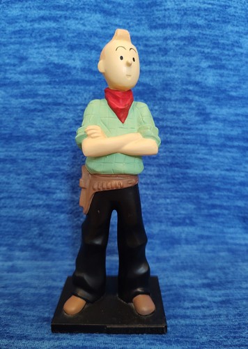 Tintin figurine - tintin, in