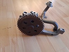 VW TRANSPORTER T5 OIL PUMP 2.5 TDI AXD 070115105A