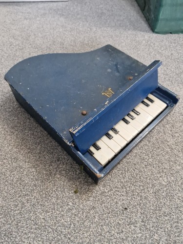 Vintage blue wooden toy - blue,