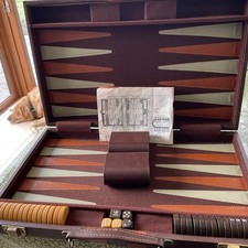 BACKGAMMON SET  with Dice and