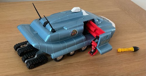 Dinky 104 captain scarlet spv - dinky,