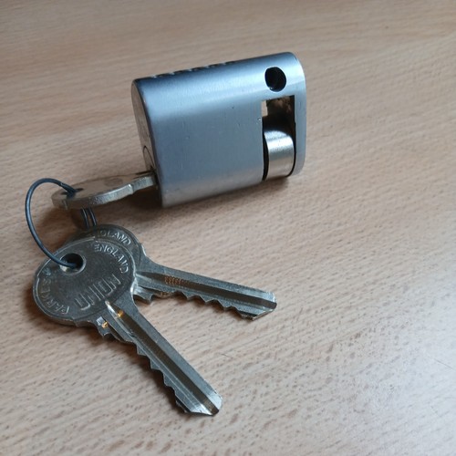 Union lock 2x8 oval half - union,