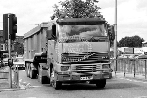 Photo amey roadstone - amey, volvo