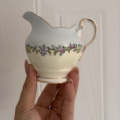Vintage tuscan english - vintage, bone