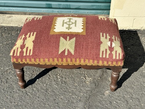 Pier wool kilim ottoman - 1,