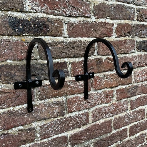Hanging basket brackets - 2, x