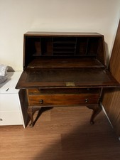 Queen Anne Style writing